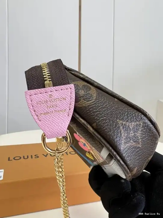 AAA Replica Ru LOUIS VUITTON POCHETTE ACCESSOIRES MINI 0514